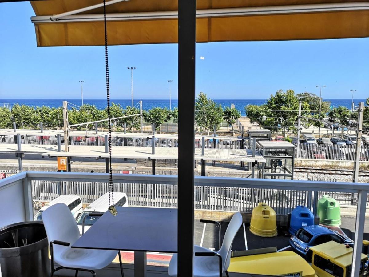 Luxury Apartment Accommodation, Next To Beach & Train Station Calella Ngoại thất bức ảnh